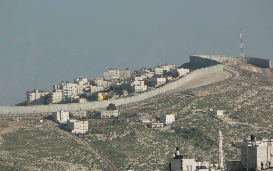 Un écrivain israélien : il est temps de traiter l’Autorité palestinienne comme un ennemi