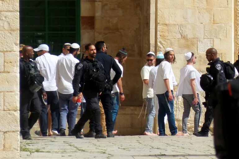 Des groupes de colons mènent des attaques quotidiennes contre les Palestiniens en Cisjordanie, y compris à Jérusalem (Anadolu)